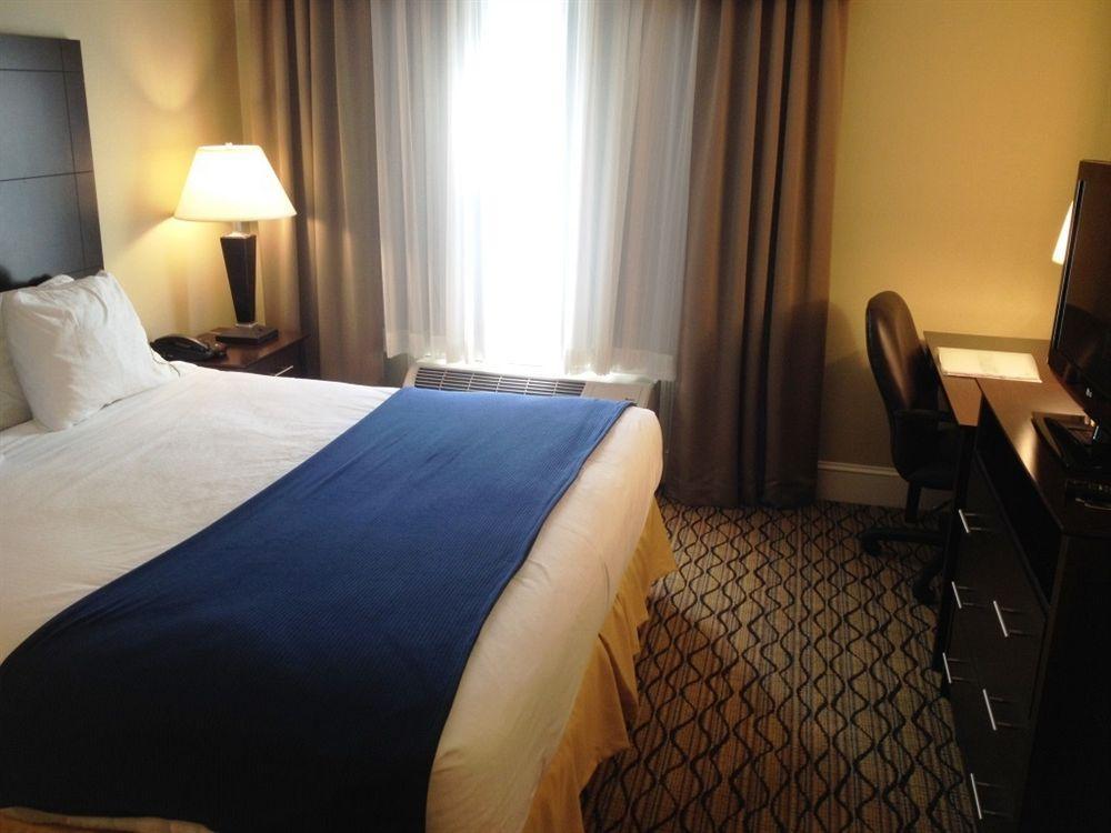 Holiday Inn Express And Suites Merrimack By Ihg מראה חיצוני תמונה