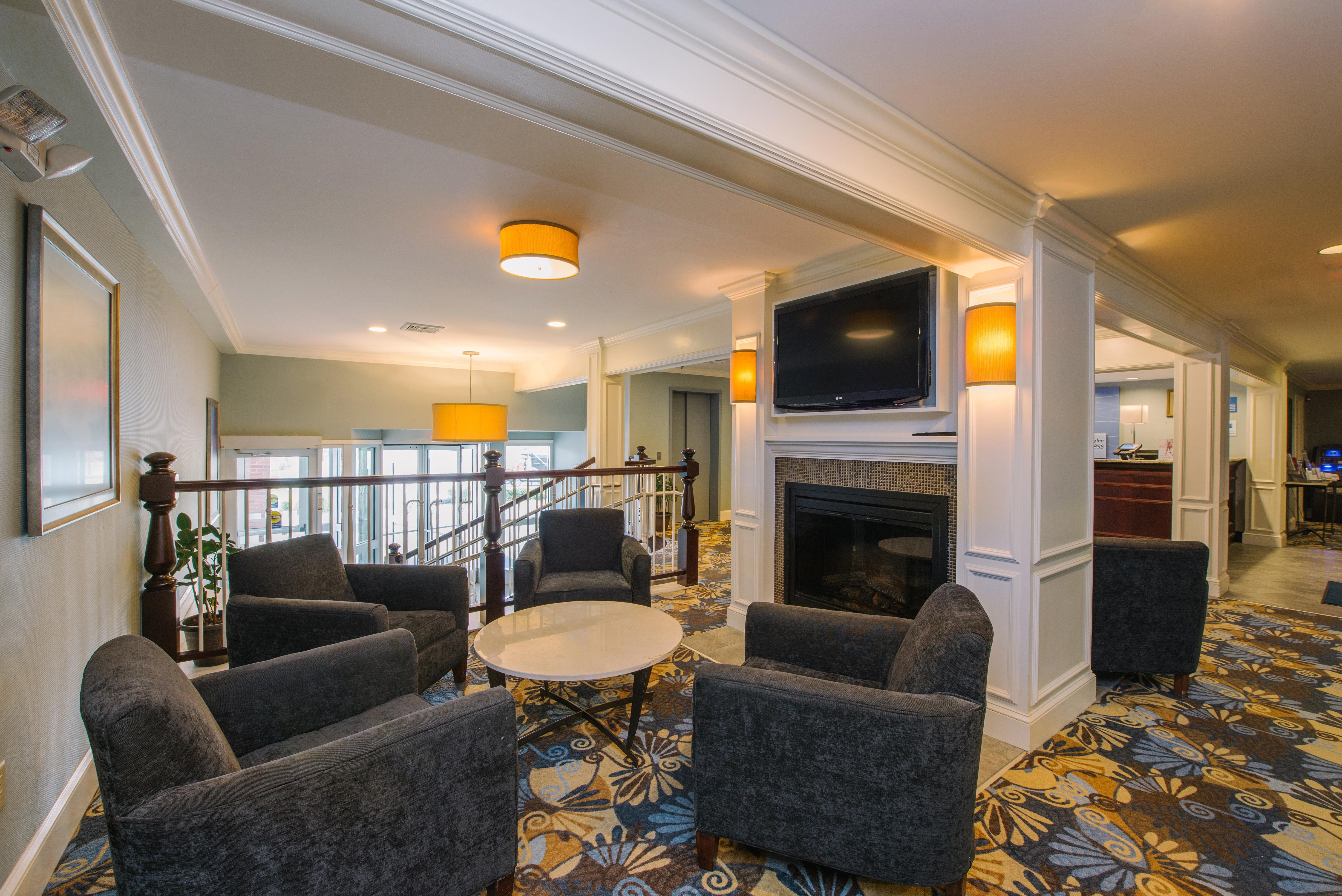 Holiday Inn Express And Suites Merrimack By Ihg מראה חיצוני תמונה
