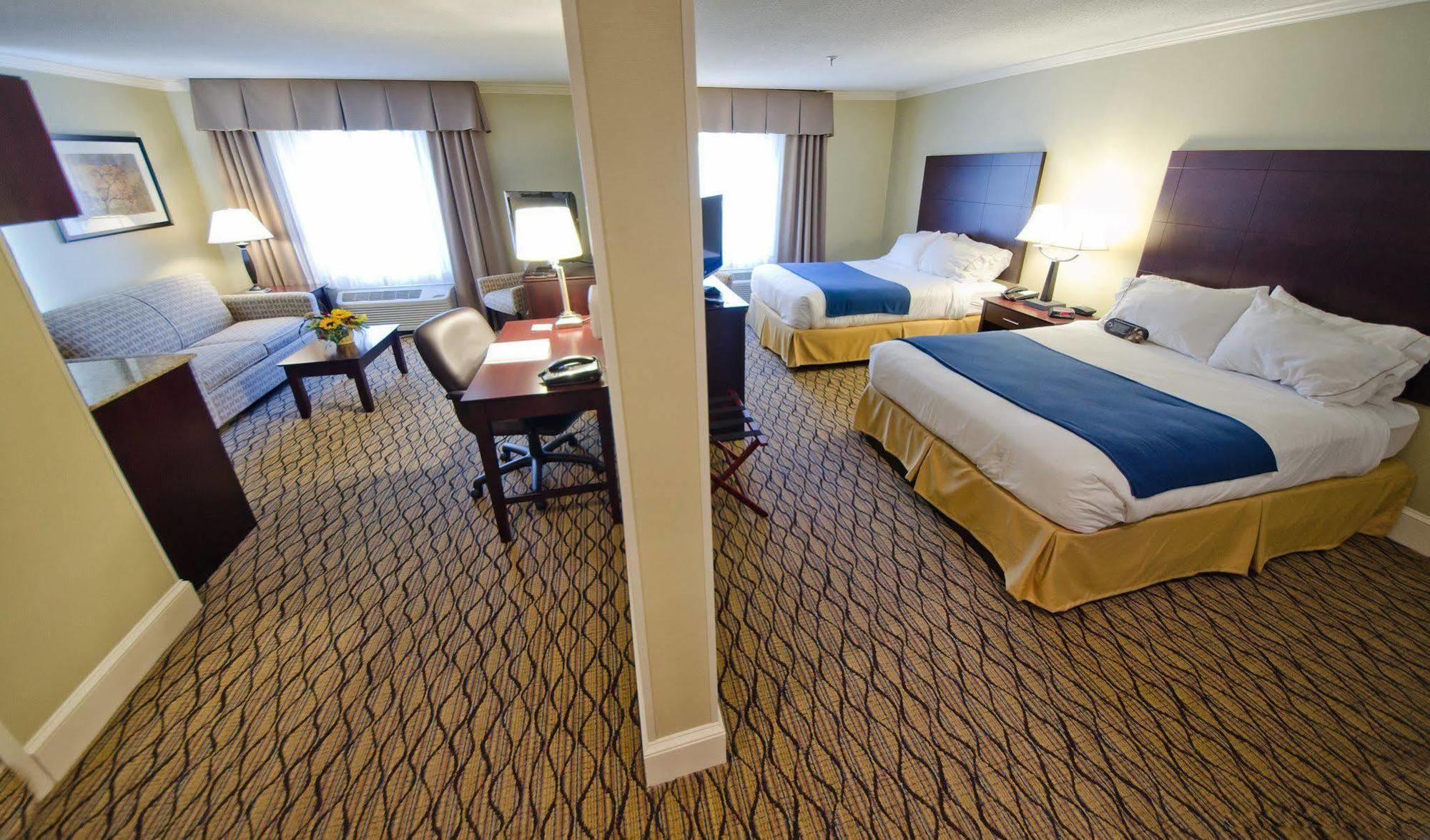 Holiday Inn Express And Suites Merrimack, An Ihg Hotel מראה חיצוני תמונה