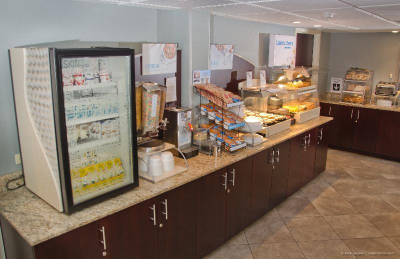 Holiday Inn Express And Suites Merrimack By Ihg מראה חיצוני תמונה